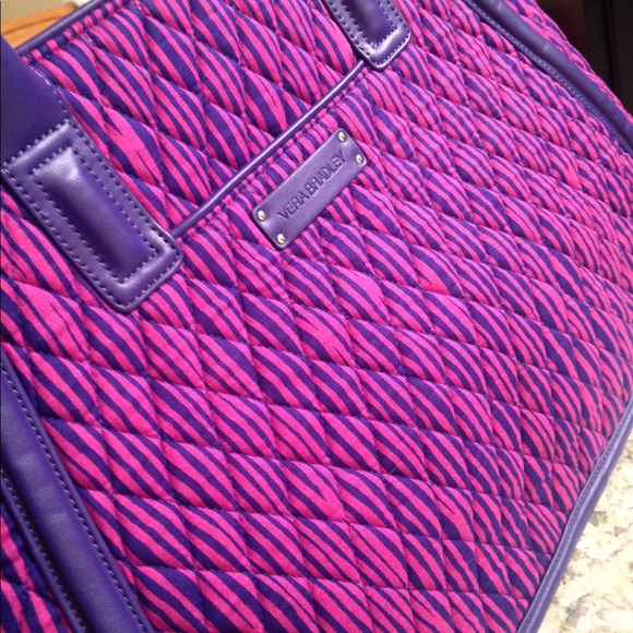 Tote - Picture 6 of 6